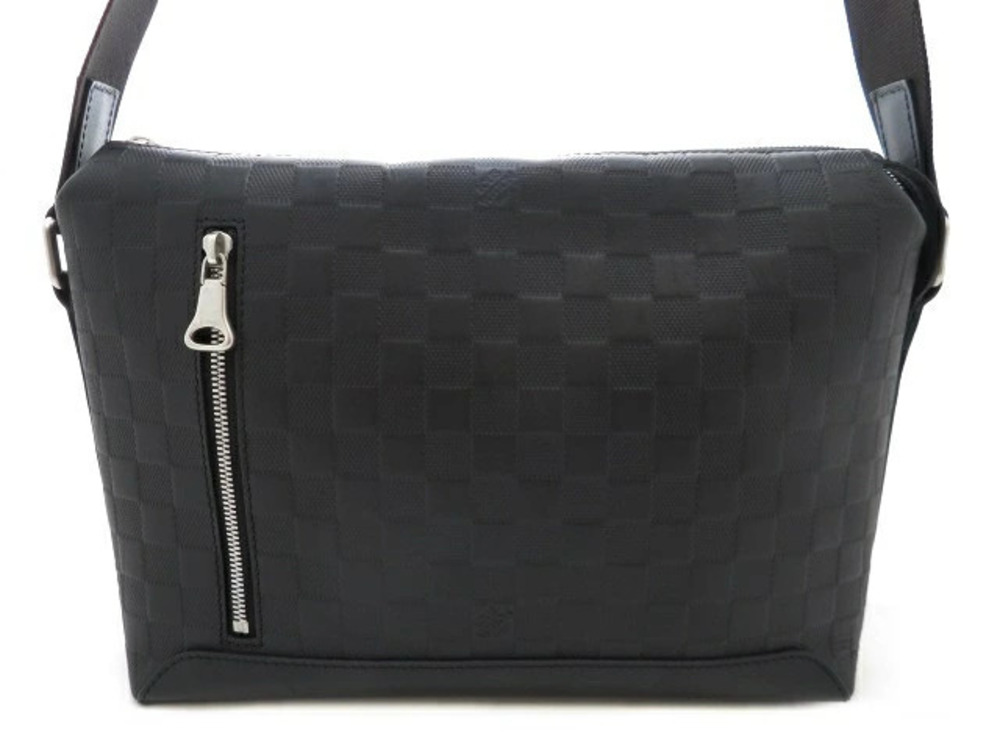 LOUIS VUITTON Discovery Messenger Shoulder Bag Damier Infini Onyx Black